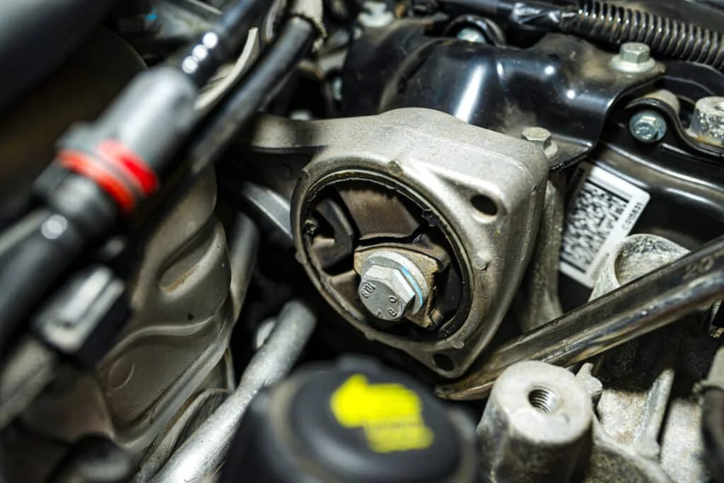 Engine mounting point