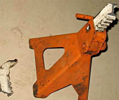 Broken jack stand