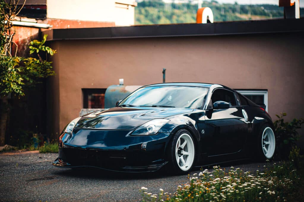Black 350z on low offset rims