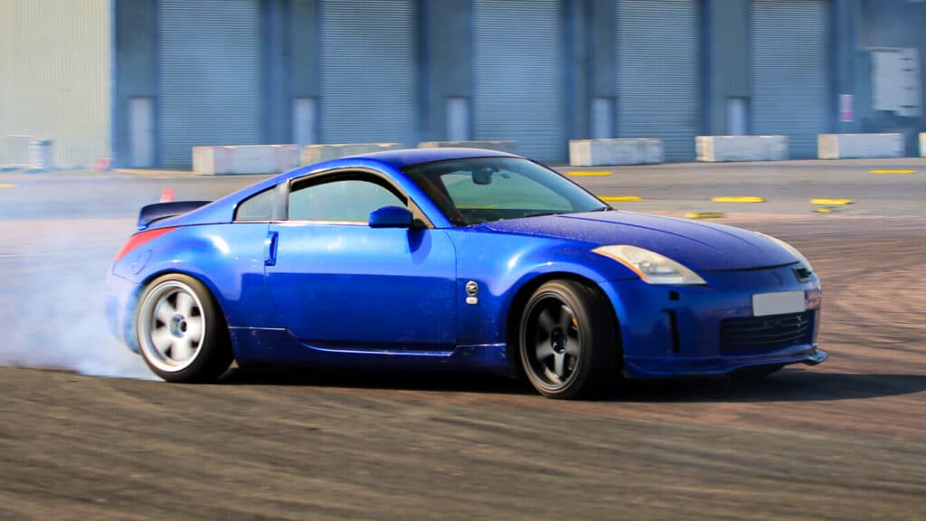 Blue 1st gen Z33 drifting