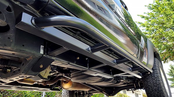 Bolt-on rock sliders