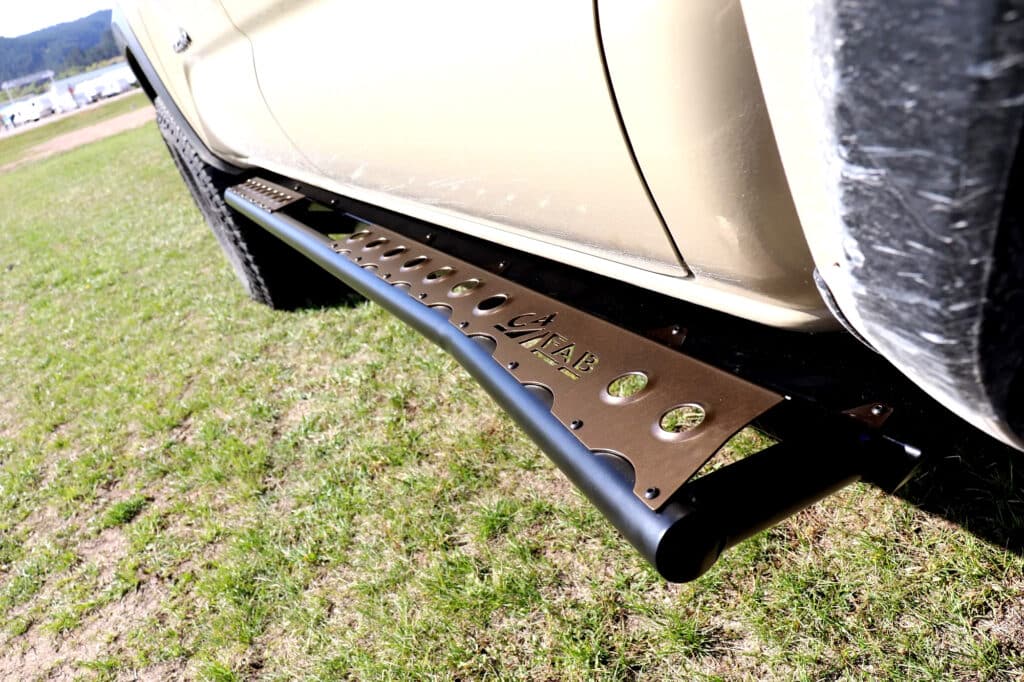 C4 Fabrication rock slider