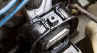 5 Key Symptoms of Bad Motor Mounts