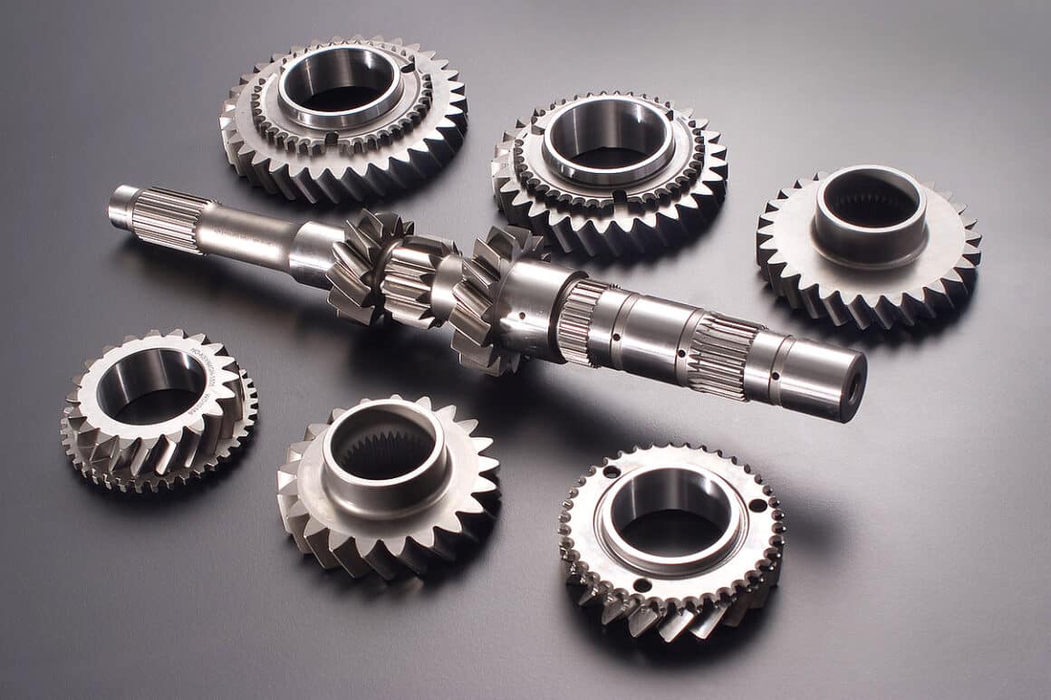 Helical vs Straight Cut Gears Difference Explained Low Offset