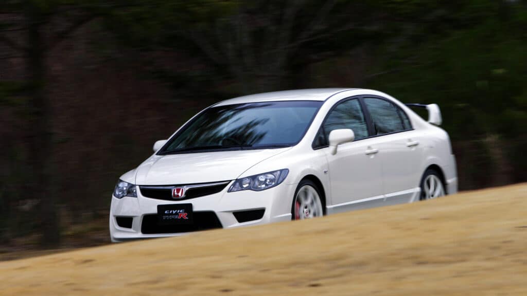 FD2R Civic at a track