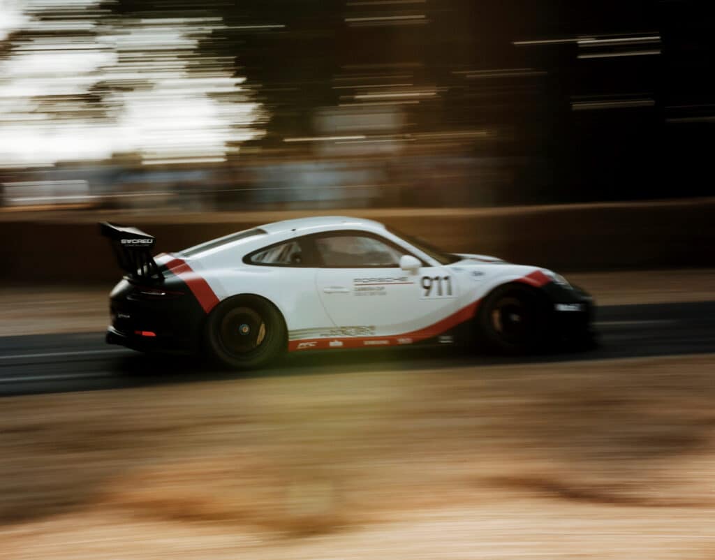 Porsche 911 motion blur