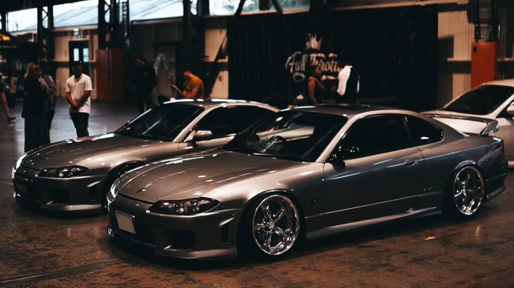 Lowered S15 with chrome rims
