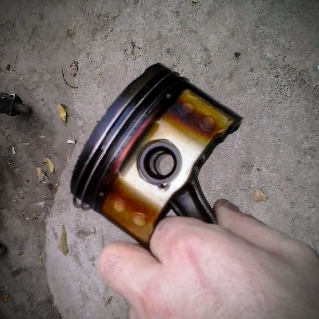 Faulty piston rings from a 2ZR engine