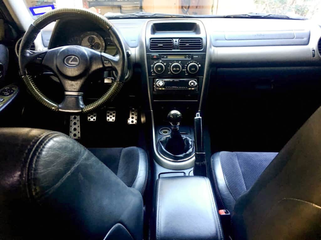 Manual transmission IS300